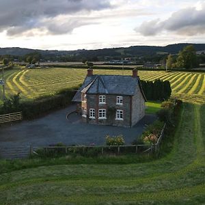 Country Cottage With Far Reaching Views Presteigne Exterior photo