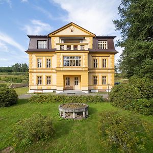 Zamecek Waldsteinovo Zatisi Hotell Svatoslav Exterior photo