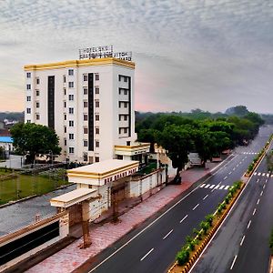 Hotel Sks Grand Palace-Vrindāvan Exterior photo