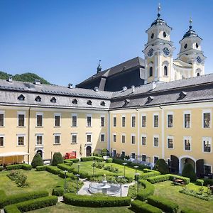 Schlosshotel Mondsee Exterior photo