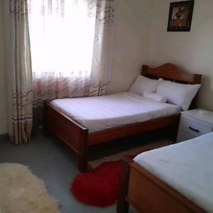 Mone Airbnb Hotell Nambale Exterior photo