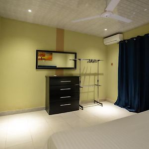 Furnished 1 Bedroom Apartment In Accra Exterior photo