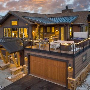 Modern Elegance, Stunning Mountain Views, Hot Tub, Fire Pit, Walk To River! Villa Breckenridge Exterior photo