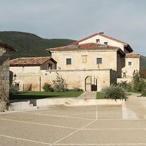 El Priorato De Trespaderne Hotell Exterior photo