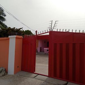 Obiba J.K Guesthouse Accra Exterior photo