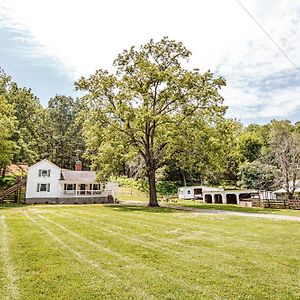 The Farmhouse At Hollow Hill Villa Luray Exterior photo