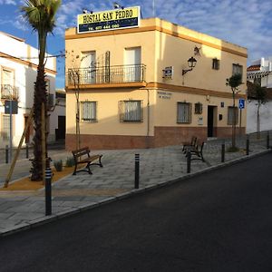 Hostal San Pedro Hotell Sanlúcar la Mayor Exterior photo