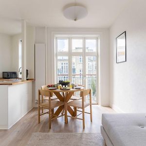 Cozy & Bright Flat In Peaceful Area Leilighet København Exterior photo