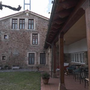 Posada La Estela De Barros Hotell Corrales De Buelna Exterior photo