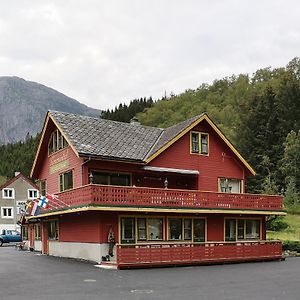 Kvamsdal Pensjonat 1 Hotell Eidfjord Exterior photo