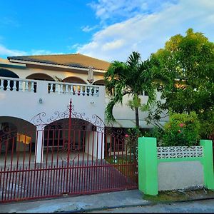 Green'S Palace Jamaica Hotell Oracabessa Exterior photo