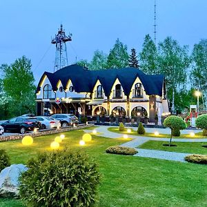 Фетрбуш Hotell Nadvirna Exterior photo