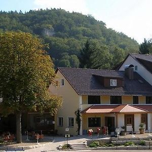 Landgasthof Zum Wolfsberg Hotell Dietfurt Exterior photo