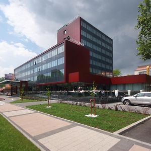 Hotel Park Doboj Exterior photo