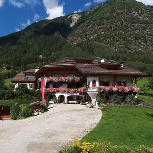 Haus Tirol Hotell Molini di Tures Exterior photo