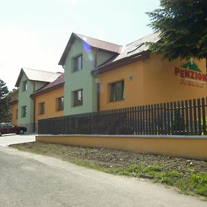 Penzion Pod Bilou Horou Hotell Kopřivnice Exterior photo