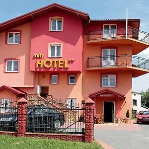 Hotel Mily Krosno Exterior photo