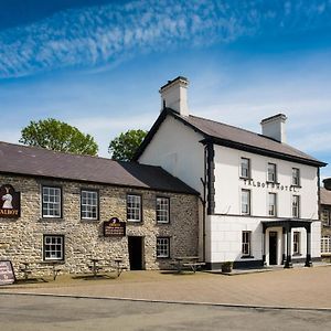 Y Talbot Hotell Tregaron Exterior photo