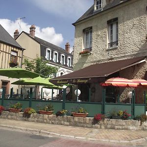 Le Sauvage Hotell Château-Renard Exterior photo