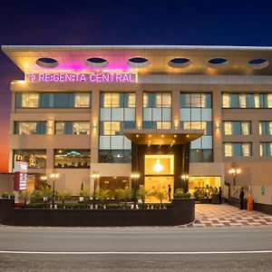 Regenta Central Cassia Zirakpur Chandigarh Hotell Exterior photo