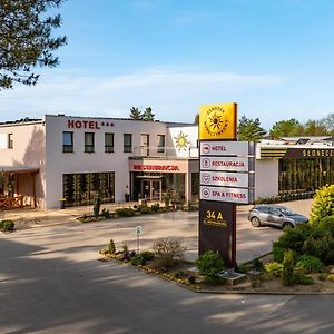 Hotel - Restauracja "Sloneczna" Jarocin Exterior photo