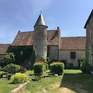 Chateau Mareuil Bed & Breakfast Brigueuil-le-Chantre Exterior photo