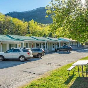 Geneva Hotel & Tiki Bar Lake Lure Exterior photo