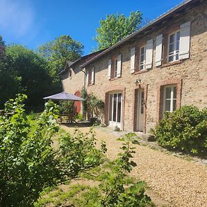 La Longere Du Cheval Noir Bed & Breakfast Saint-Léonard-de-Noblat Exterior photo