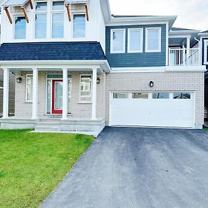 Beautiful Entire Basement With Netflix Leilighet Ottawa Exterior photo