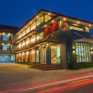 Soontree House Hotel Udon Thani Exterior photo