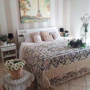 Charming Gea Hotell San Felice a Cancello Room photo