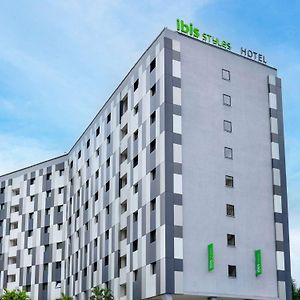 Ibis Styles Accra Airport Hotell Exterior photo