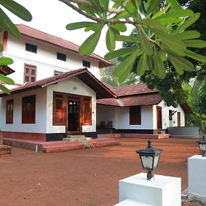 Vilayara Heritage Retreat Kunnamangalam Exterior photo