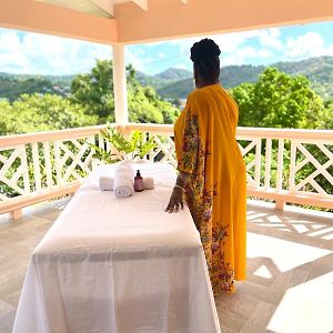 Bon Vivant Chateau Leilighet Castries Exterior photo