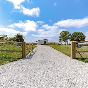 The Tractor Shed At Richborough Farm Villa Sandwich Exterior photo