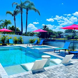 New Stunning Delray Waterfront Oasis - Heated Pool, Spa, Canal, Dock, Huge Patio, Pool Table! Villa Delray Beach Exterior photo