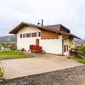 Casa Vacanze In Val Di Non Leilighet Romeno Exterior photo