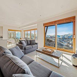 Schnapps Penthouse Ski Apt With Undercover Parking Leilighet Mount Hotham Exterior photo