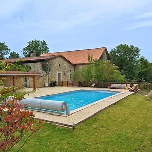 Gite Familial Avec Piscine Privative, Grand Jardin Et Recharge Voiture Electrique, Pres D'Aubeterre-Sur-Dronne - Fr-1-653-256 Villa Bazac Exterior photo