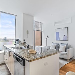 Lux Bright Room With Shared Bath Apt New York Exterior photo