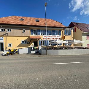 Restaurant Pierre Pertuis Hotell Sonceboz-Sombeval Exterior photo