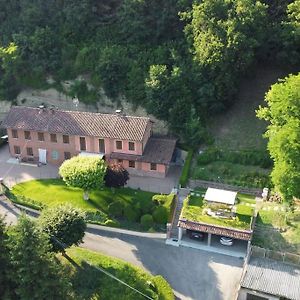 Casa Immersa Nella Natura Leilighet CastellʼAlfero Exterior photo