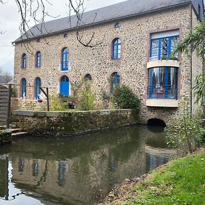 Le Moulin De Meral Leilighet Montsûrs Exterior photo