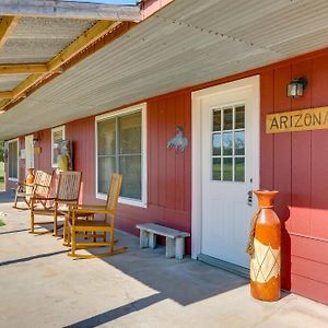 Delightful Carmine Studio On Farm Near Round Top! Leilighet Exterior photo