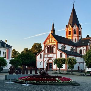 Pension Zum Ahrblick Hotell Sinzig Exterior photo