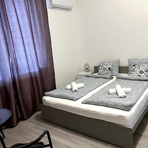 Aniiza Apartman 2 Hotell Orvenyes Exterior photo