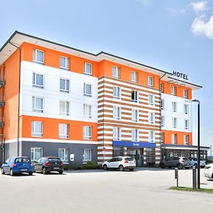 Kyriad Pontarlier Hotell Exterior photo