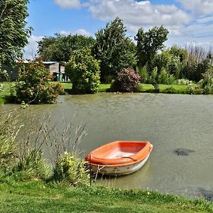 Chambre D Hotes Le Pigeonnier Bed & Breakfast Fromelles Exterior photo