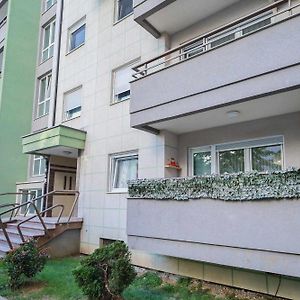 B Apartment Pristina Exterior photo