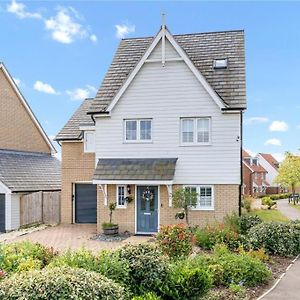 4 Beds House In Bishops Stortford Near Stanstead Villa Birchanger Exterior photo